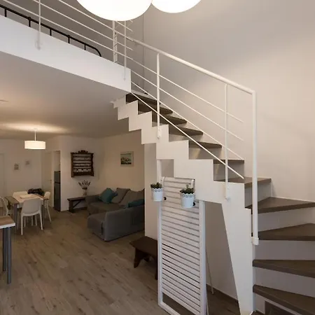 Lab Apartman *